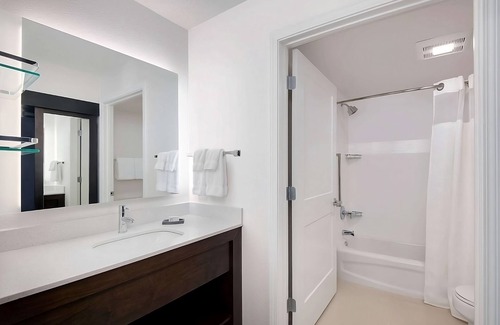 Alpharetta Complejo | Pet-friendly Property! Relaxing 2BR Suites with Full Kitchen, Free Breakfast!