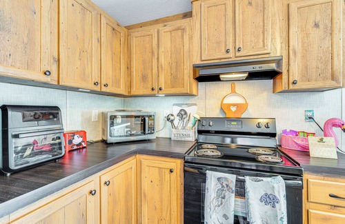 Punta Gorda Casa | Pet-Friendly Punta Gorda Getaway w/Fire Pit!