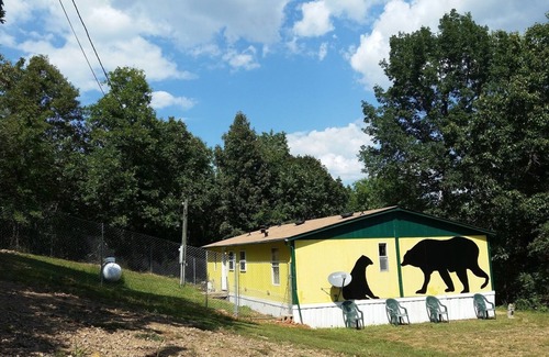 Yellville Cabaña | MASCOTA AMIGABLE RAZONABLE PRECIOS MOOTTAINTOP COTTAGE