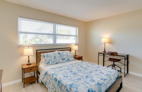 Sunset Reef Apartamento | Pet-Friendly Redington Shores Condo with Large Patio