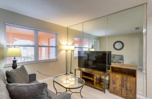 Sunset Reef Apartamento | Pet-Friendly Redington Shores Condo with Large Patio