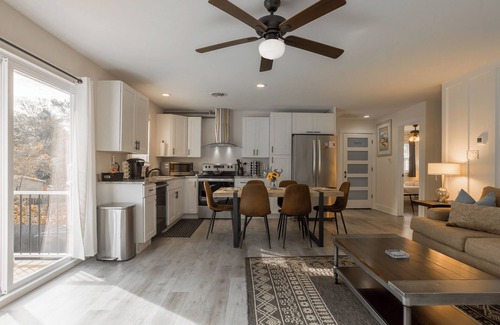 Rehoboth Beach Condominio | Pet Friendly Renovated Rehoboth Beach Condo w/ Parking