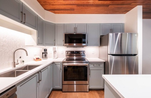 Blackcomb Condominio | Pet friendly | Renovated | Free parking | Spacious