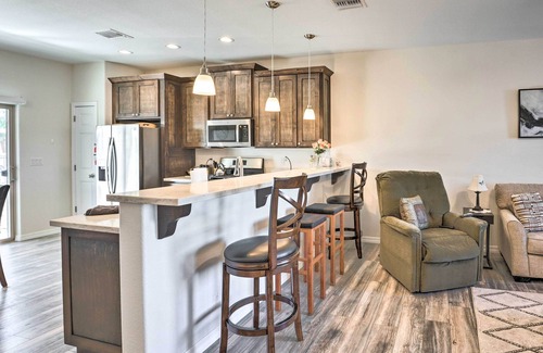 Holiday Shores Casa | Pet-Friendly Retreat - 1 Block to Colorado River!