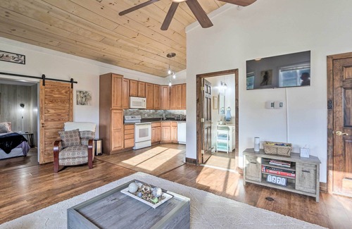 Ladiesburg Casa | Pet-Friendly Retreat on a Horse Breeding Farm!