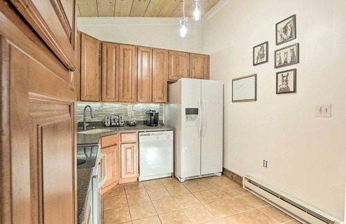 Ladiesburg Casa | Pet-Friendly Retreat on a Horse Breeding Farm!