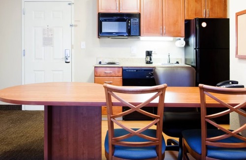 New Bern Condominio | Pet-Friendly Retreat near New Bern's Attractions