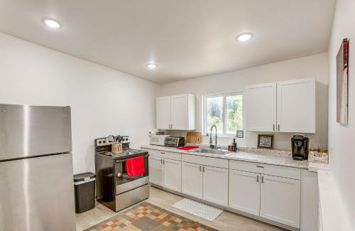 Baldwin Casa | Pet-Friendly Retreat Over 3 Acres in Baldwin!