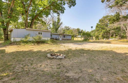 Baldwin Casa | Pet-Friendly Retreat Over 3 Acres in Baldwin!