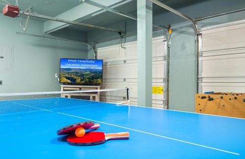 Mount Hood Village Casa | Pet Friendly Retreat Hot Tub & Games On Mt Hood