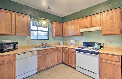 Rio Rancho Casa | Pet-Friendly Rio Rancho Home w/ Private Yard!
