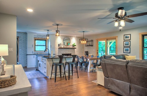 Canton Casa | Pet-Friendly Riverfront Retreat w/ Hot Tub, Pool Table + Biltmore Pass