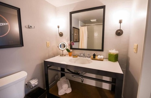 Santa Cruz Hotel | Pet-friendly Room w/ Patio | Scenic Resort w/ Mountain Views