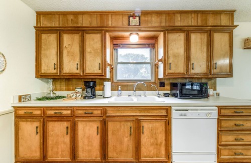 Ruidoso Cabaña | Pet-friendly Ruidoso Cabin w/ Deck, Near Alto Lake