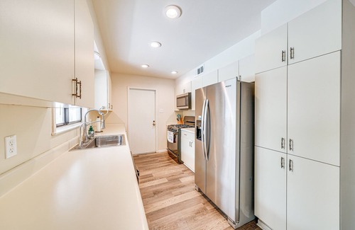 North San Antonio - SAT Casa | Pet-Friendly San Antonio Vacation Rental w/ Pool!
