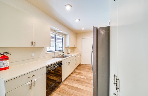 North San Antonio - SAT Casa | Pet-Friendly San Antonio Vacation Rental w/ Pool!
