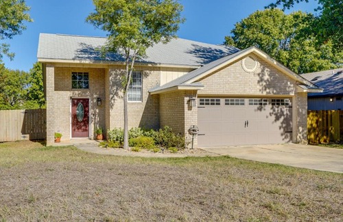 Great Northwest Casa | Pet-Friendly San Antonio Retreat with Private Yard!