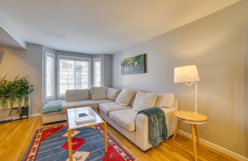 Licton Springs Casa | Pet-Friendly Seattle Townhome Less Than 1 Mile to Lake!