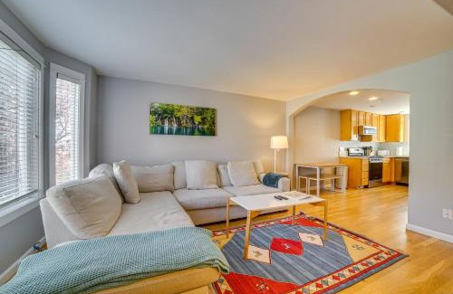 Licton Springs Casa | Pet-Friendly Seattle Townhome Less Than 1 Mile to Lake!