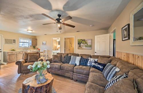 Broken Bow Casa | Pet-Friendly Shady Oaks Broken Bow Gem with Patio!