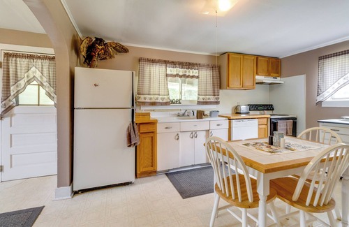 Smithmill Casa | Pet-Friendly Smithmill Retreat w/ Hunting On-Site!
