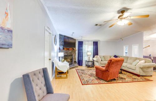 Milledgeville Casa | Pet-Friendly Sparta Retreat Porches and Fire Pit!