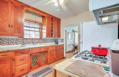 West Seventh Casa | Pet-Friendly St Paul Home < 5 Mi to Downtown!