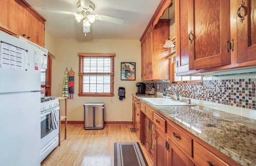 West Seventh Casa | Pet-Friendly St Paul Home < 5 Mi to Downtown!
