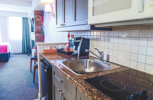 Village North Apartamento | Boutique Pet-Friendly Studio + Jacuzzi compartido al aire libre | Acceso gratuito al servicio de traslado de esquí