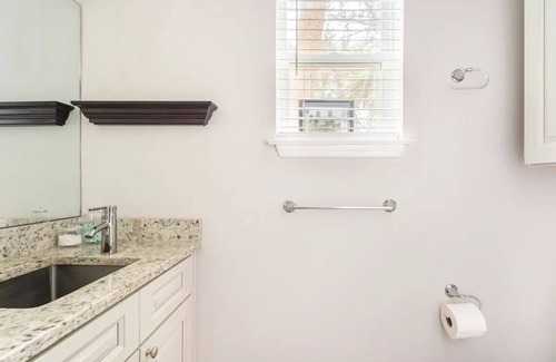 St. Augustine Cabaña | Pet Friendly-Steps To Downtown-Oversized Balcony