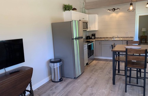 Southwest Harbor Apartamento | PET FRIENDLY The Barn Studio w/private bedroom