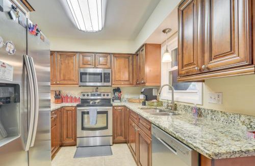 Oldsmar Casa | Pet-Friendly Tampa Bay Getaway Walk to the Water!