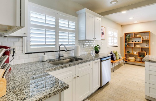 Riverside Heights Casa | Pet-Friendly Tampa Vacation Home w/ Central A/C!