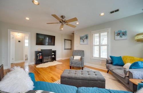 Llano Casa | Pet-Friendly Texas Retreat with Deck and Gas Grill!