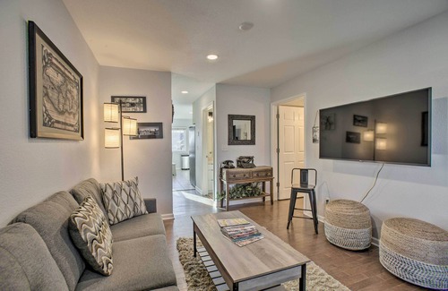 Barths Casa | Pet-Friendly Townhome w/ Hot Tub, 5 Mi to LoDo!