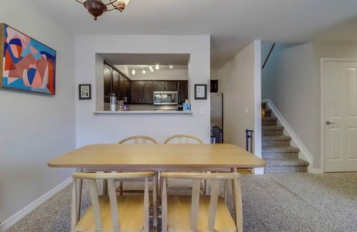 Broomfield Casa | Pet Friendly Townhome Near Parks