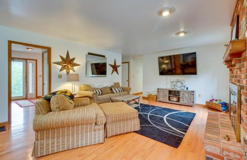 Union Casa | Pet-Friendly Union Vacation Rental with Pool!