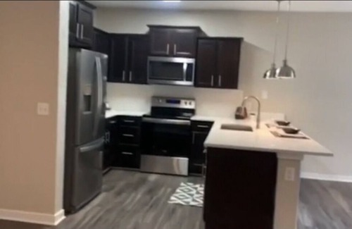 Umstead Apartamento | Pet friendly, Upscale gated community. Free parking., Fast Wi-Fi-336-707-7146