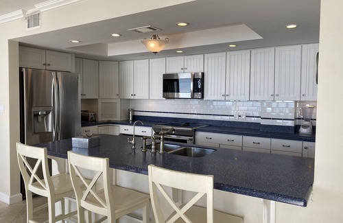 West Panama City Beach Condominio | ¡Nuevo en el programa! Frente al Golfo ~ ¡Vista despejada desde todas las habitaciones!