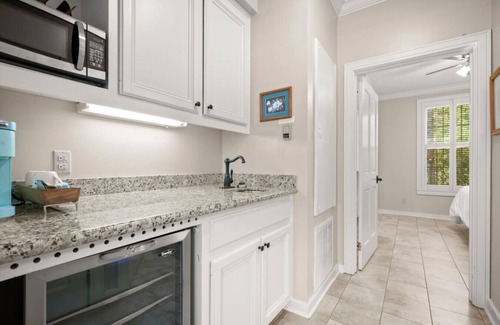 Wakefield Condominio | Pet Friendly | Secluded | Quiet | Convenient