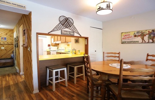 Waterville Valley Condominio | Pet Friendly Cozy Condo in Family Friendly Waterville Valley Resort (WHB13V)