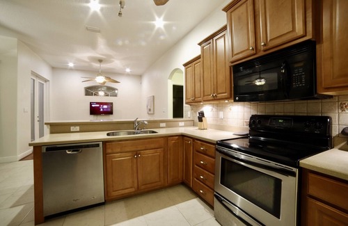 Cocoa Casa | Pet Friendly Vacation Home near Disney/Beaches
