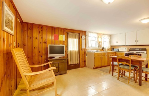 Salisbury Cabaña | Pet-Friendly Vacation Rental in the Salisbury Area