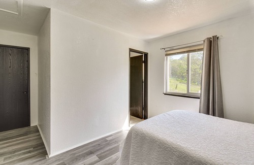 Rancho Calaveras Casa | Pet-Friendly Valley Springs Retreat w/ Fire Pit!