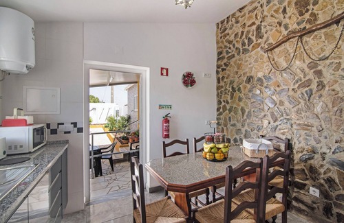Martim Longo Villa | Villa "Casa dos Jotas" con piscina y Wi-Fi; mascotas permitidas