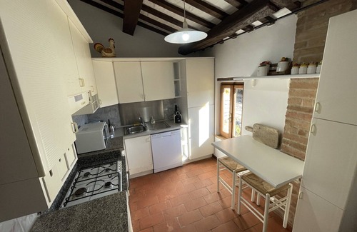 Amandola Villa | Villa que admite mascotas con jardín