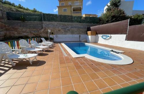 El Vendrell Casa | Pet-Friendly Villa with Pool