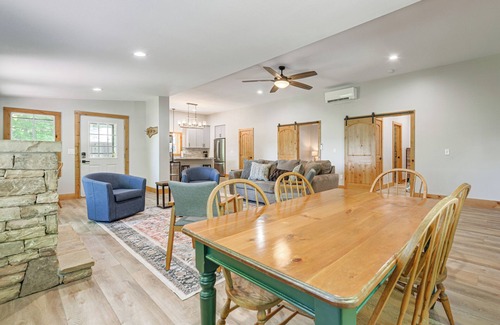 Waynesville Cabina | Pet-Friendly Waynesville Cabin w/ Deck & Mtn Views