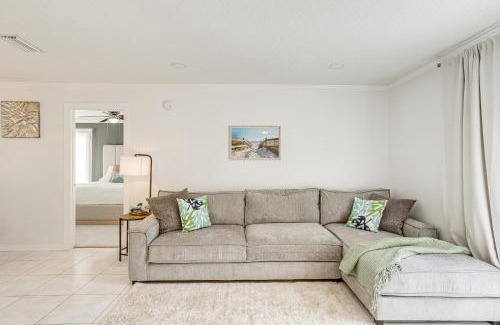 Echo Lake Casa | Pet-Friendly West Palm Beach Home with Pool!
