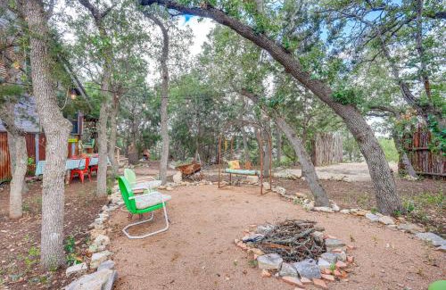 Wimberley Casa | Pet-Friendly Wimberley Cabin with Fire Pit and Hot Tub